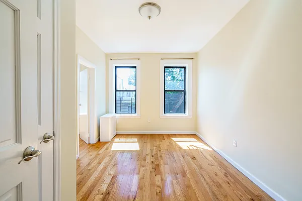 Rented by Compass | media 13