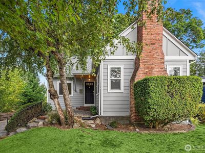 9756 Wallingford Avenue N, Seattle, WA, 98103