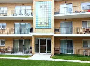 10344 S Pulaski Rd APT 105, Oak Lawn, IL 60453