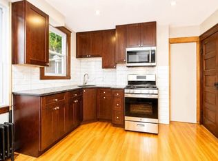 39 19th St #1, Lowell, MA 01850