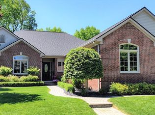 6920 Brookview Dr, Shelby Township, MI 48316