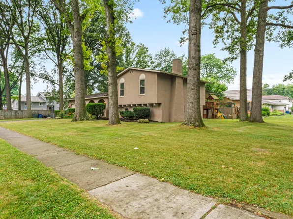 4951 Tamarack Blvd, Columbus, OH 43229