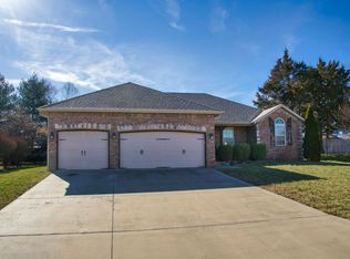4652 Silo Hills Dr, Springfield, MO 65802