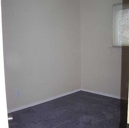 view of 1 bedroom