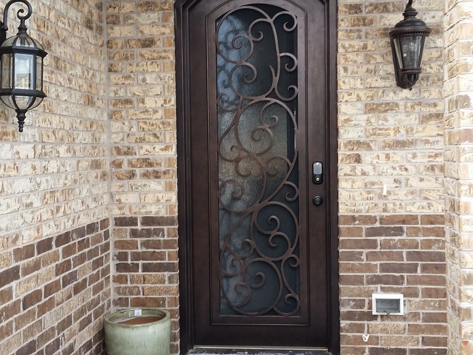1st image of 301 Madison Place Dr
