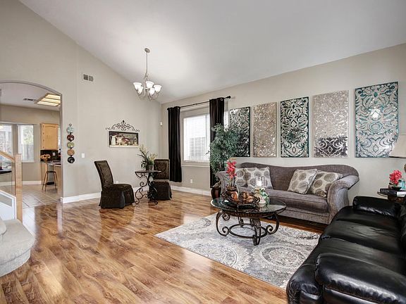 4th image of 8171 Kingsbridge Dr