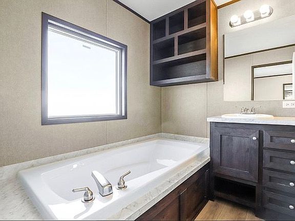 5th image of 116 Tropical Breeze Ln