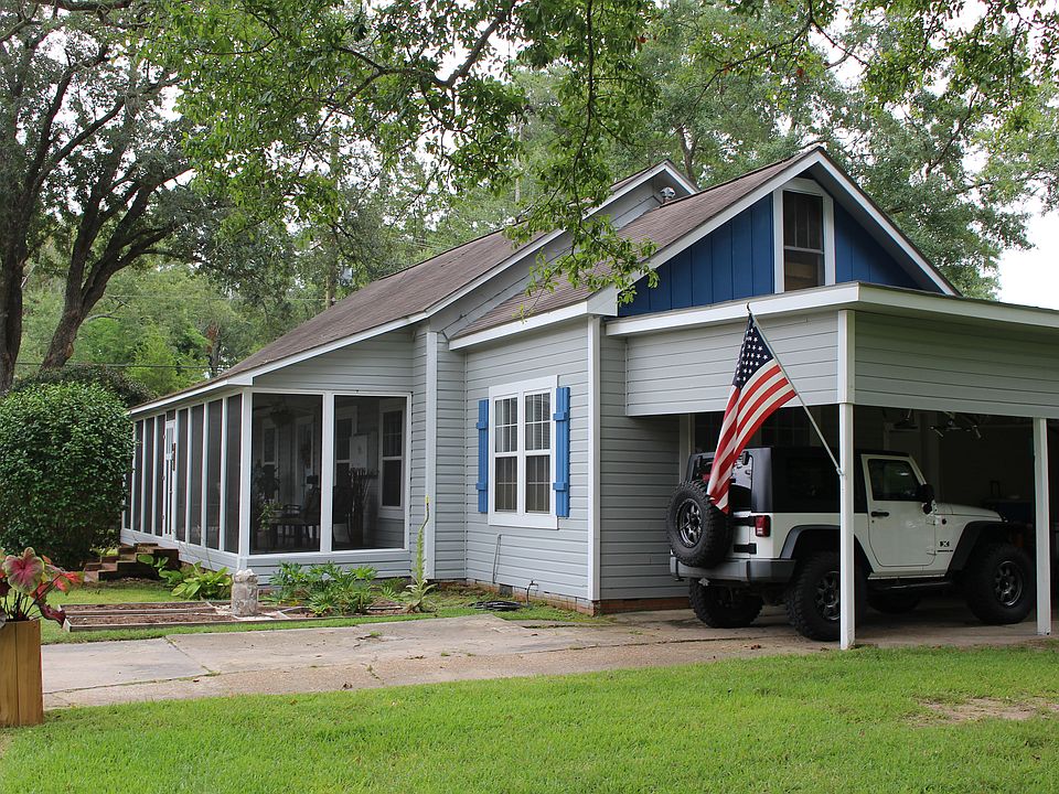 1st image of 401 E Mechanic St