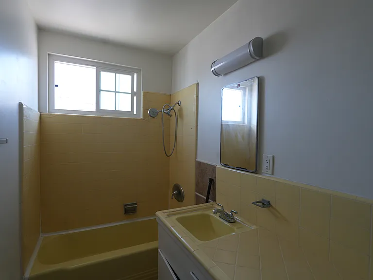 201 Grandview Dr #205-1/2 — Photo 12