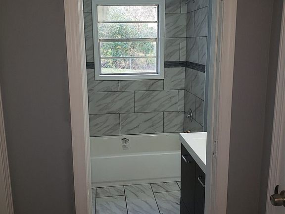 5th image of 133 Belaire Dr
