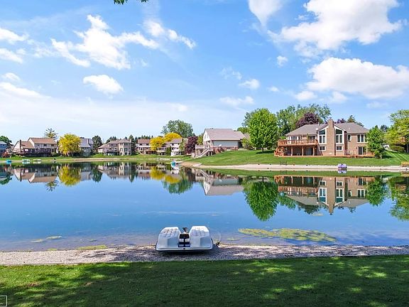 3rd image of 48210 Lake Valley Dr