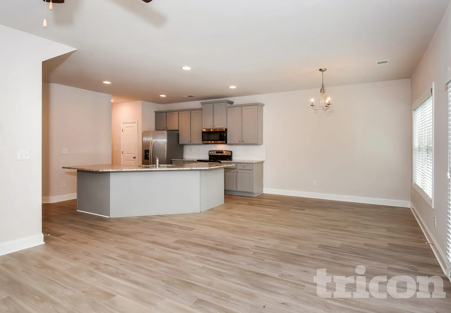221 Ireland Ln Dallas GA — Photo 2