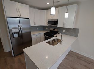 2344 W Grand Ave #3S, Chicago, IL 60612