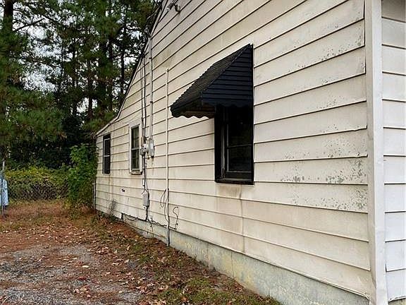 3rd image of 1120 Torrey Dr