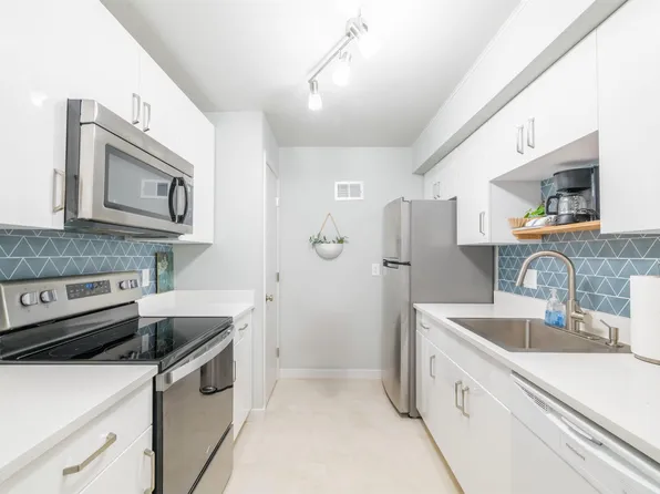 134 Turtle Creek Rd APT 4, Charlottesville, VA 22901