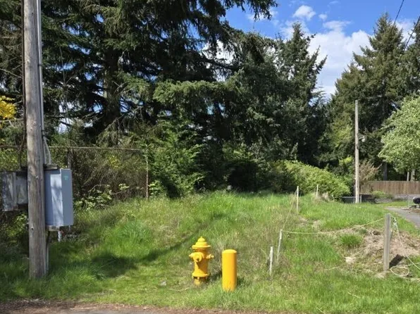 700 S 124th Street, Burien, WA 98168