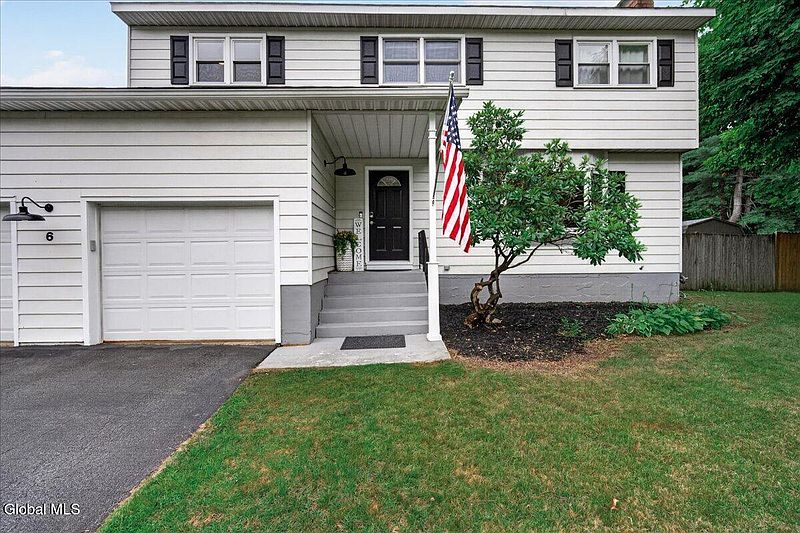2nd image of 6 Bunker Hill Drive