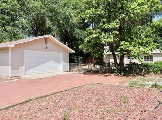 1306 Mossey Cup Dr, Farmington, NM 87401