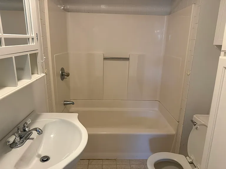 19 Kentville Ter #A — Photo 10