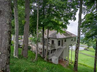 201 Jumpoff Rock Rd, Burnsville, NC 28714