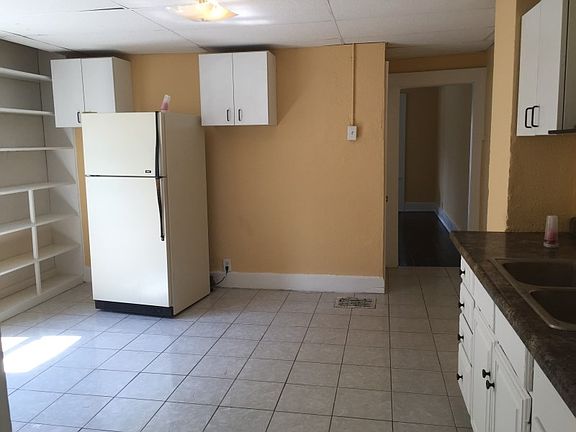 5th image of 237 S Warman Ave