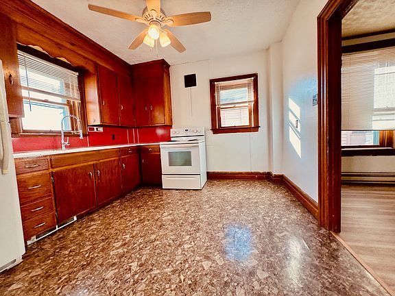 204 Linden Ave 1F - Kitchen