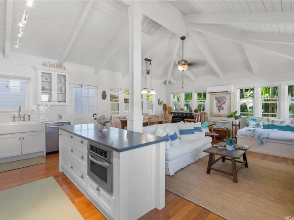 507 Kawailoa Rd APT B, Kailua, HI 96734