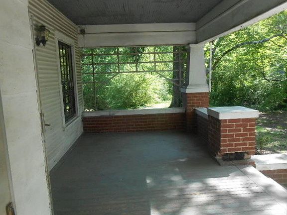2nd image of 603 Sylvan Dr