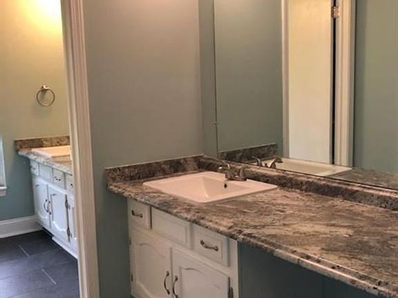 4th image of 5131 Shenandoah Ct