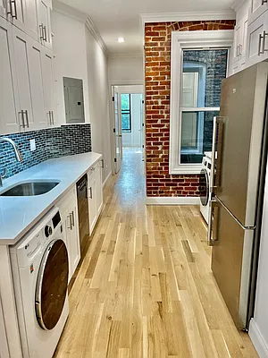 Rented by Bank Neary | media 70