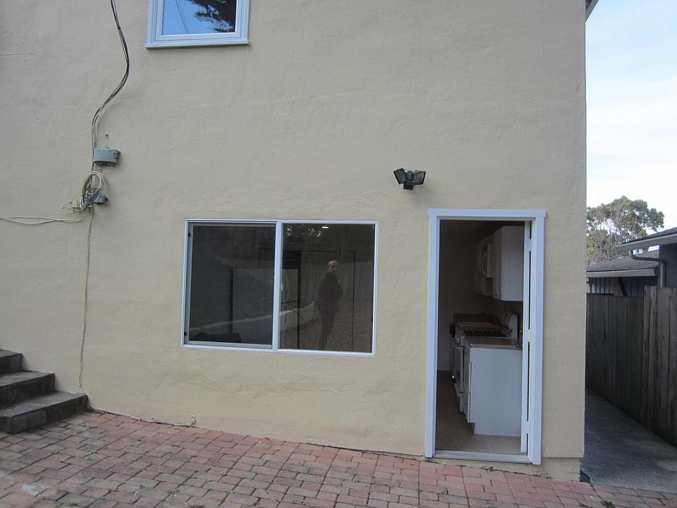 1st image of 2311 Toyon Way