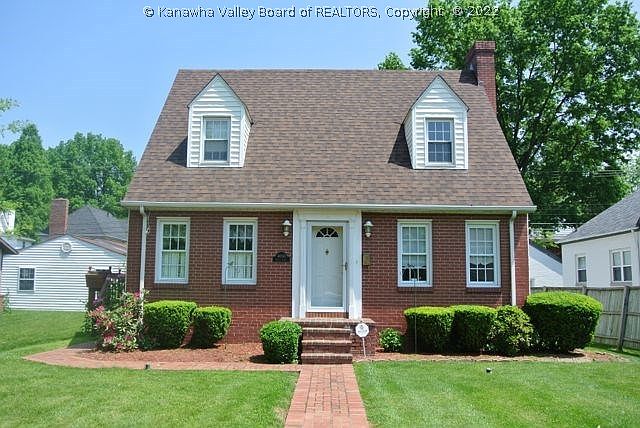 1st image of 4008 Noyes Ave