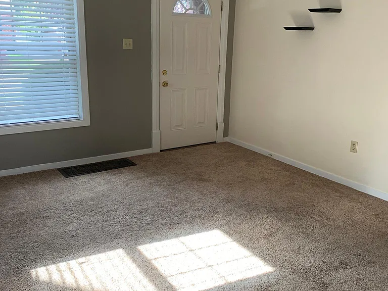 613 Japan St — Photo 7