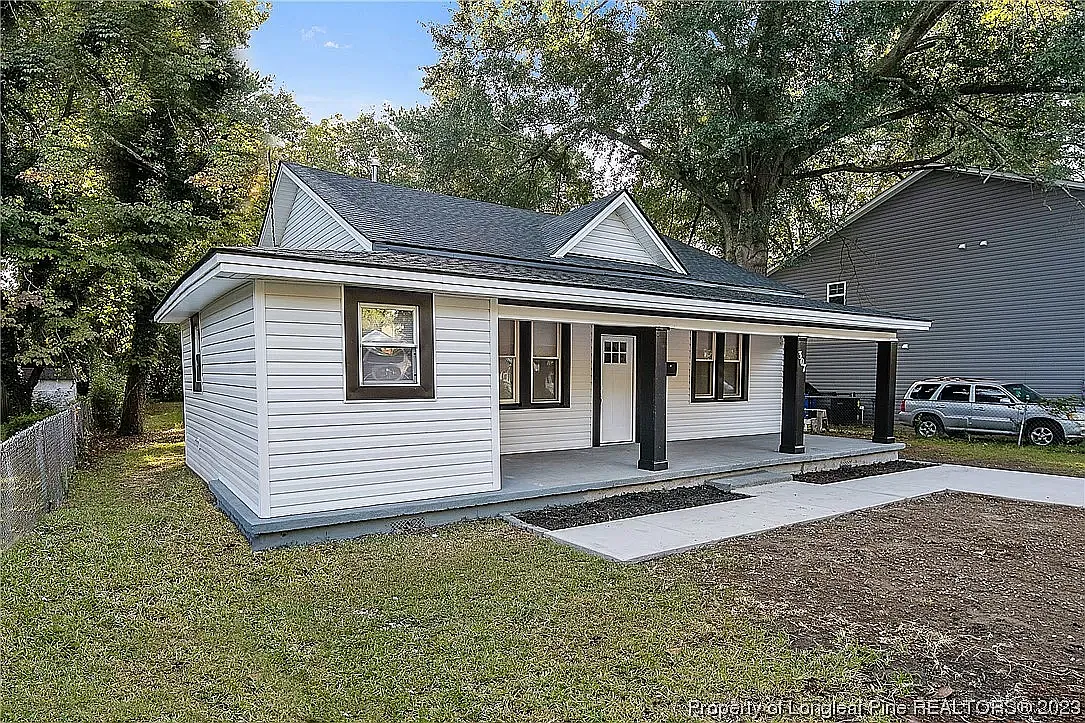 4 bed, 1503 sqft, $1,800 — Photo 2