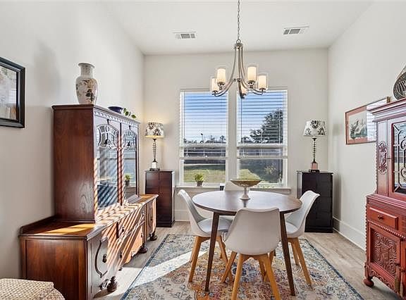 3rd image of 2040 Orleans St