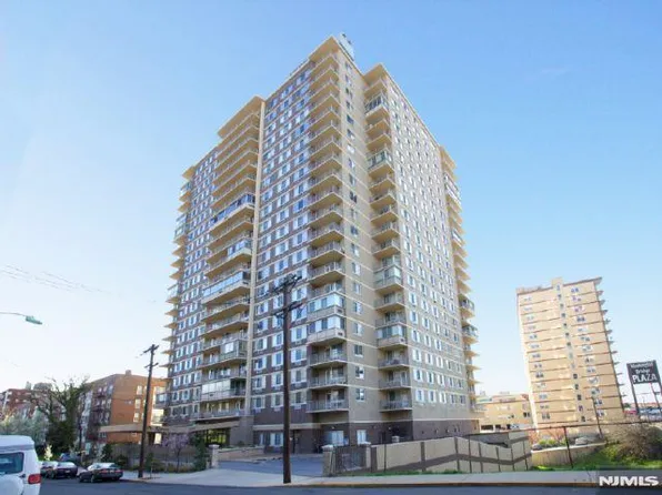 2150 Center Ave APT 7F, Fort Lee, NJ 07024