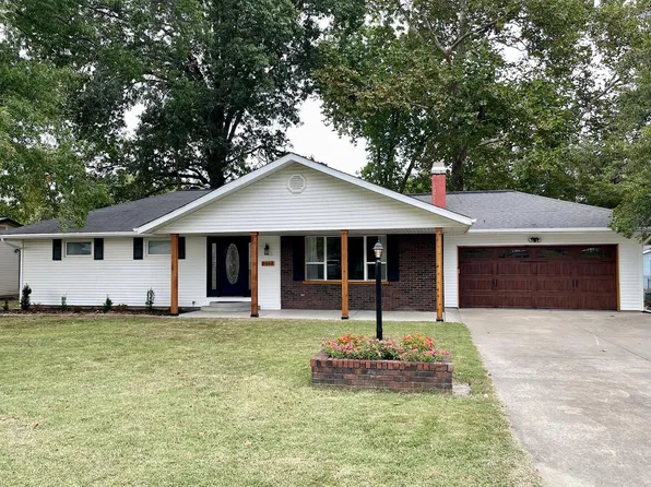 1117 E Ash St, Herrin, IL 62948
