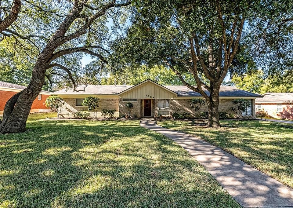 1st image of 708 Falcon Dr