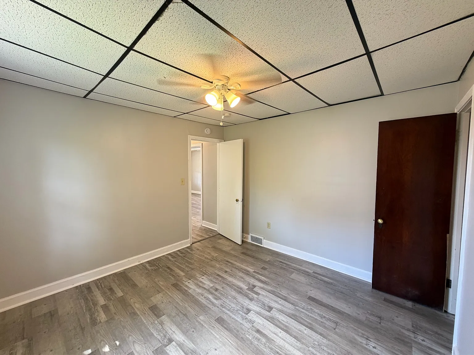 1192 Haeberle Avenue - 1 — Photo 2