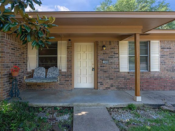 3rd image of 620 Green Oak Dr