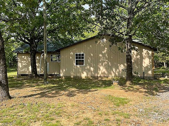 5th image of 573 Manning Rd