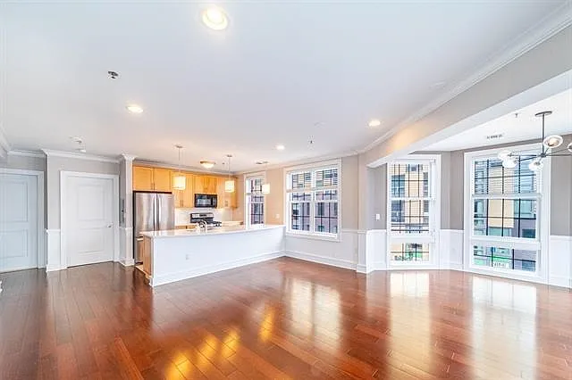 830 Monroe St #4J — Photo 2