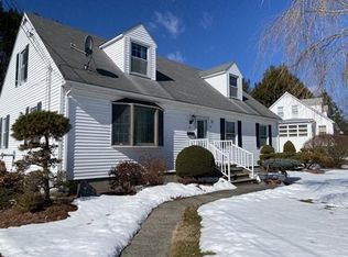 9 Charlton Rd, Dudley, MA 01571