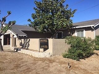 2nd image of 1824 Redwood Dr