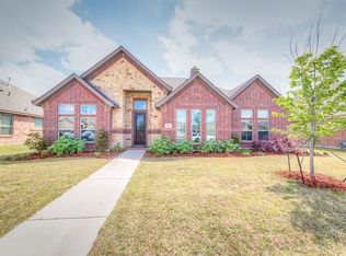 312 Painted Redstart St, Desoto, TX 75115