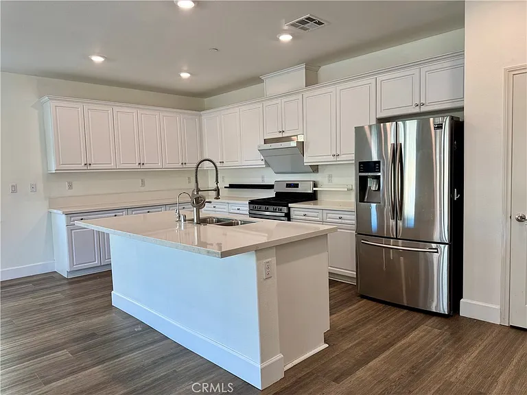 4694 S Rogers Way — Photo 4