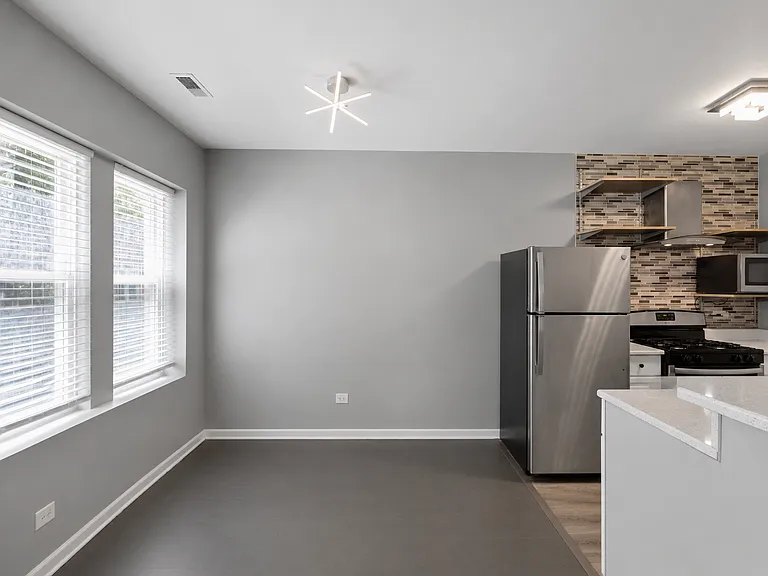 4423 N Lawndale Ave #1A — Photo 4