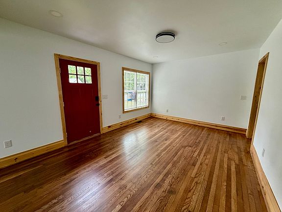 3rd image of 2834 Keats St