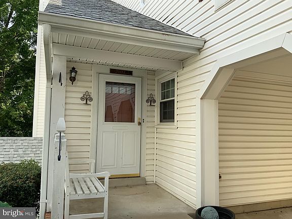 2nd image of 2907 S Woodstock St APT A