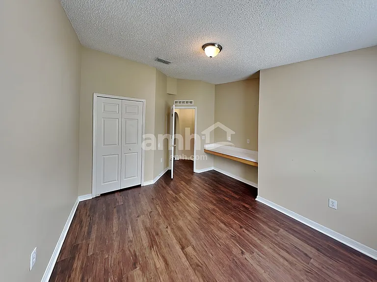 2032 Corner Glen Dr — Photo 21